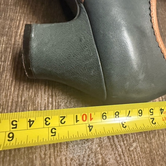 Miz Mooz NWOT size 9M  Blue and Tan Heels very preppy, Victorian, never worn - Picture 9 of 14